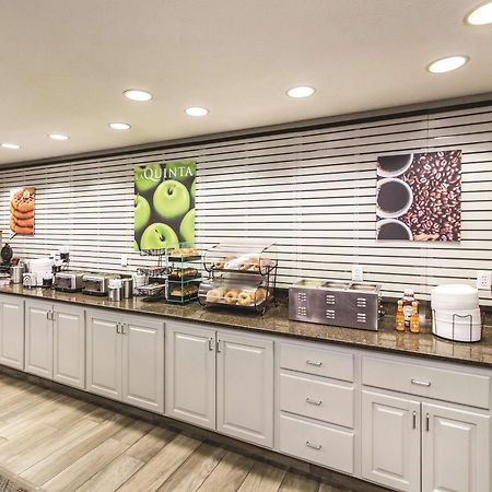 La Quinta By Wyndham Fargo-Medical Center Hotel Bagian luar foto