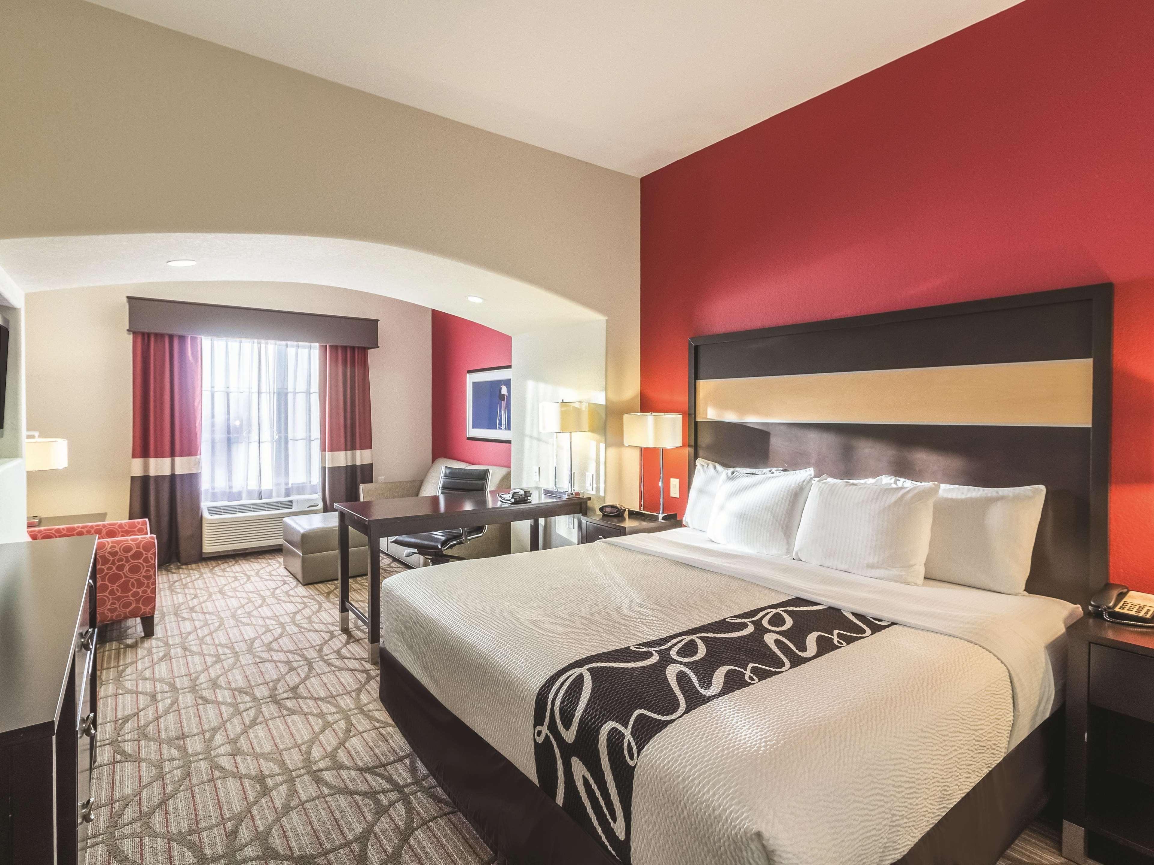 La Quinta By Wyndham Fargo-Medical Center Hotel Bagian luar foto
