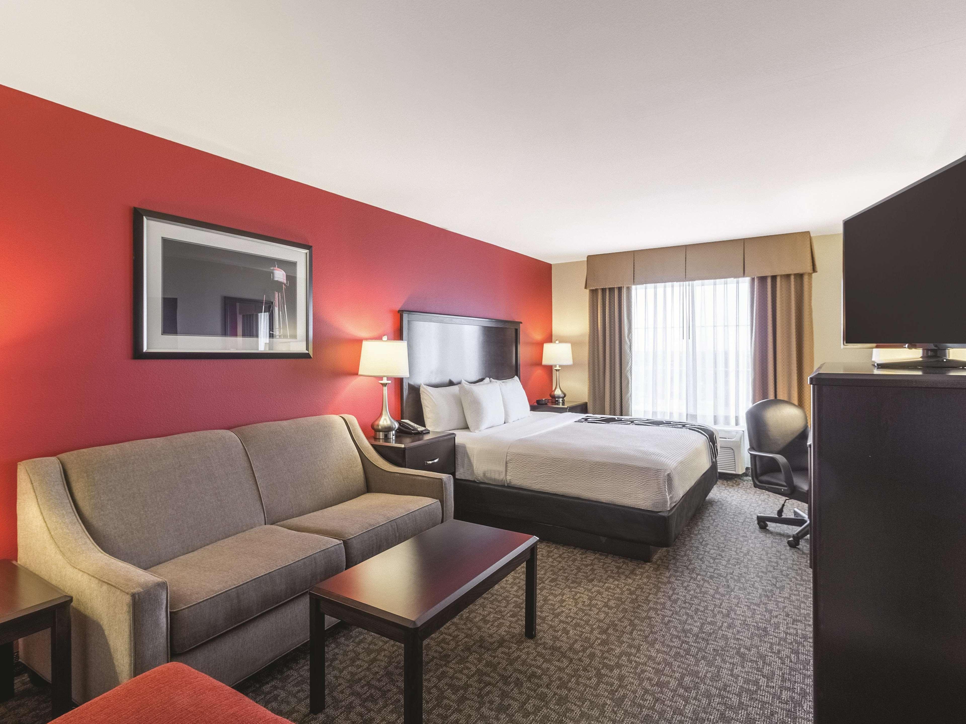 La Quinta By Wyndham Fargo-Medical Center Hotel Bagian luar foto