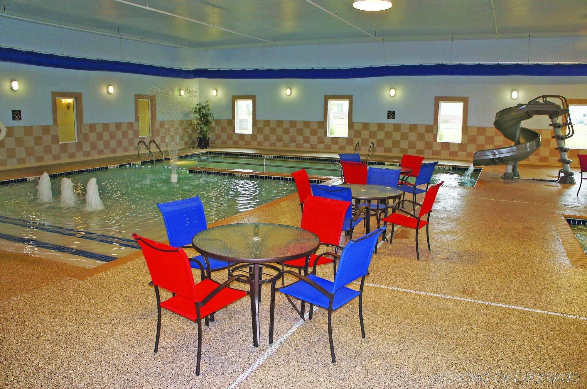 La Quinta By Wyndham Fargo-Medical Center Hotel Bagian luar foto